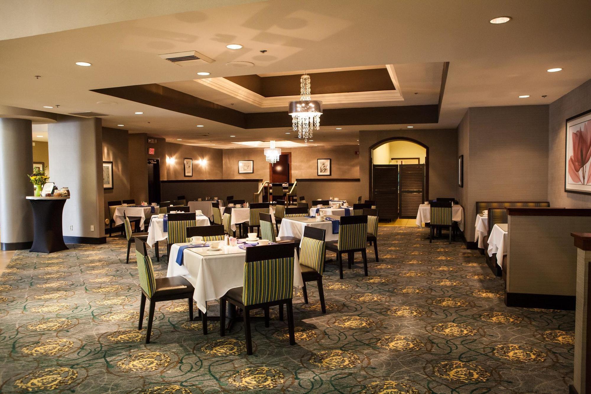Ontario Gateway Hotel Restaurant photo
